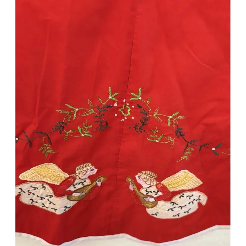 TREE SKIRT Vintage Hand Made 3-D Beautiful Christmas Tree‎ Embroidery Angels red